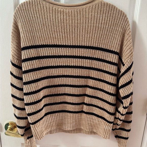 GAP Women's Striped Beige and Black Sweater - Picture 2 of 3
